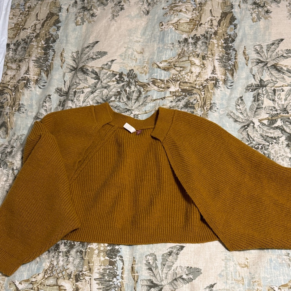 Anthropologie Shrug Cropped Long Sleeve Sweater Cardigan
One Size Fits All